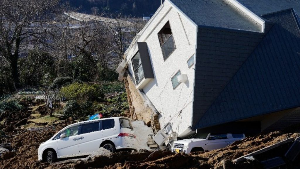 Τουλάχιστον 30 νεκροί από τους σεισμούς στην Ιαπωνία - Γλίτωσαν τα πυρηνικά εργοστάσια