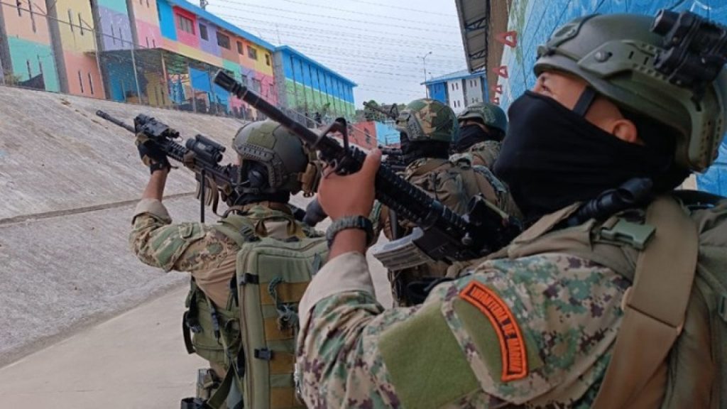 Κατάσταση έκτακτης ανάγκης στον Ισημερινό μετά την απόδραση του διαβόητου «Φίτο» και εξεγέρσεις σε φυλακές