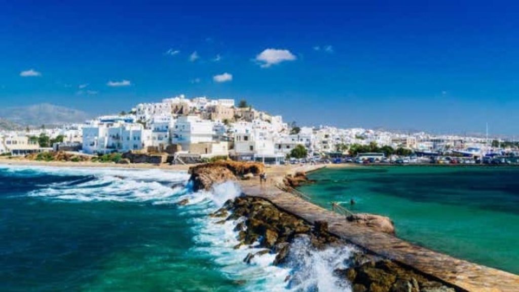 Στους 5 ιδανικούς οικογενειακούς προορισμούς της Ελλάδας κατατάσσει τη Νάξο η Daily Telegraph