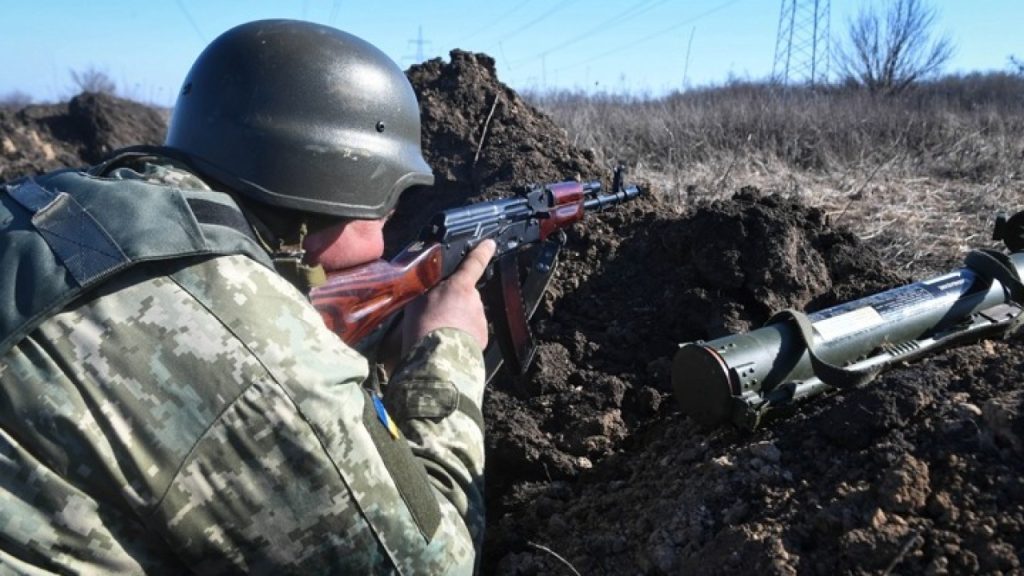 Ο ουκρανικός στρατός κάνει λόγο για «λυσσαλέες μάχες» στην Αβντιίβκα