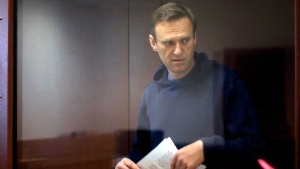 Οι ρωσικές αρχές δεν επιτρέπουν ακόμα στην οικογένεια του Ναβάλνι να έχει πρόσβαση στη σορό του