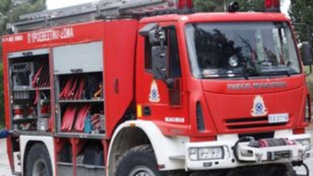 Συνελήφθησαν 13 άτομα για την πυρκαγιά στην Ύδρα