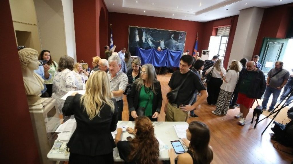 Πρωτιά Ανδρουλάκη- Μάχη Δούκα με Γερουλάνο για το δεύτερο γύρο